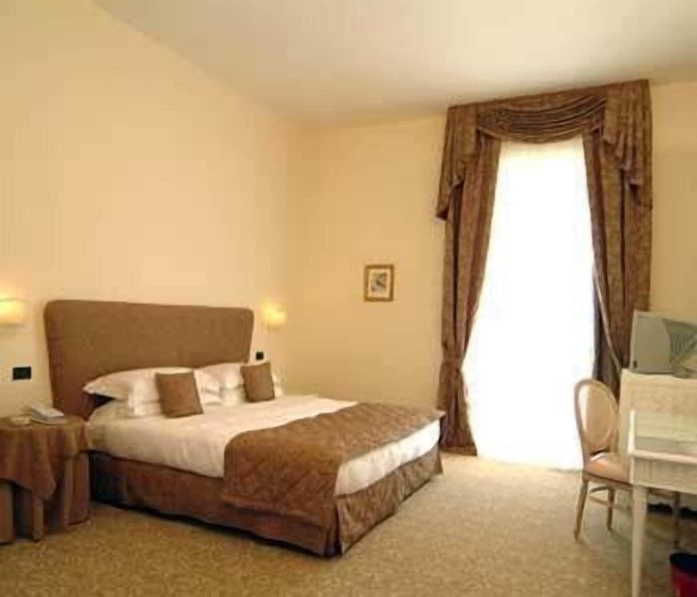 Hotel San Paolo Al Convento Trani Zewnętrze zdjęcie