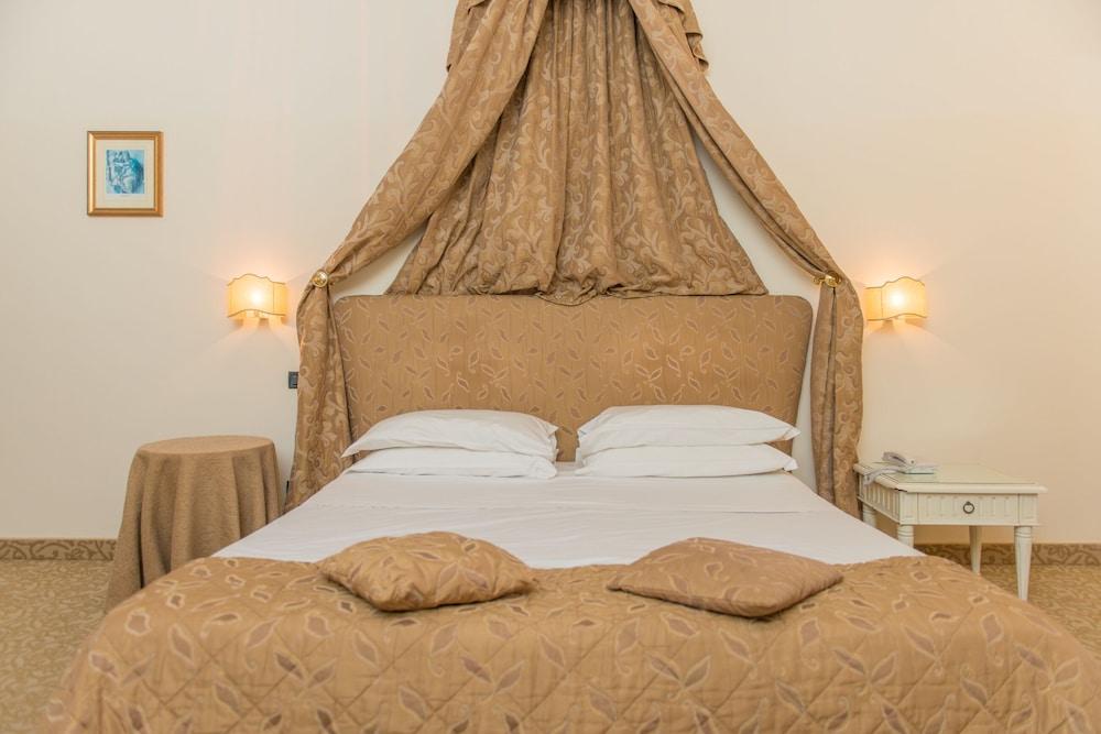 Hotel San Paolo Al Convento Trani Zewnętrze zdjęcie