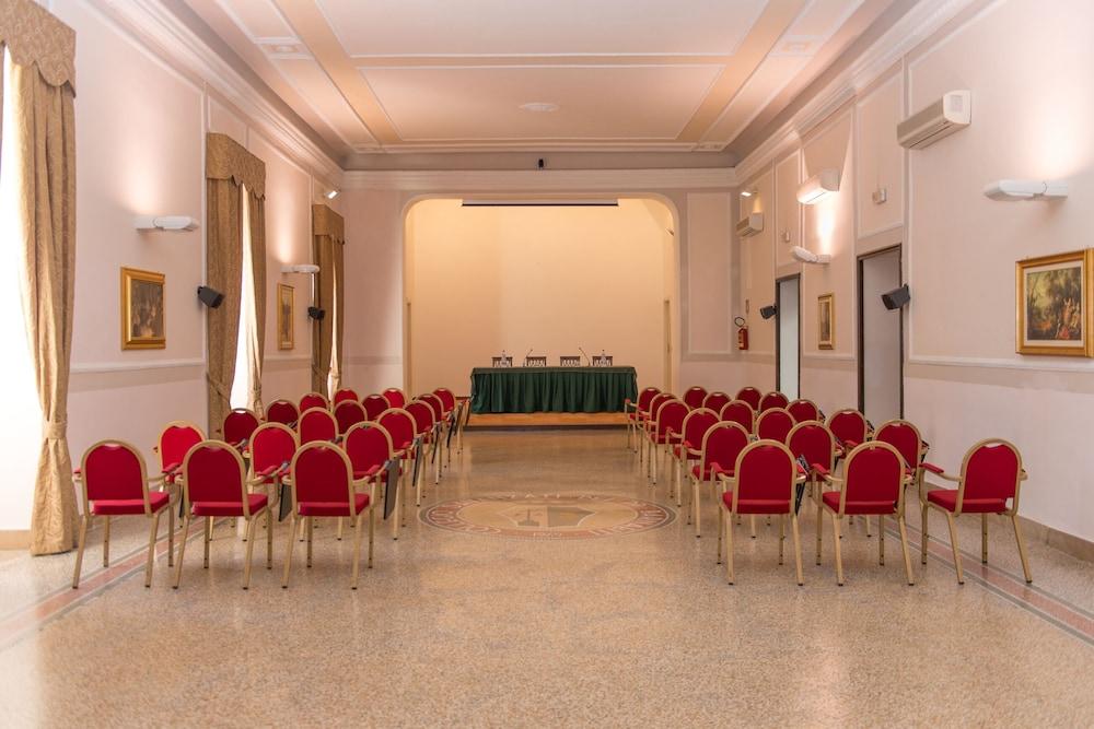 Hotel San Paolo Al Convento Trani Zewnętrze zdjęcie